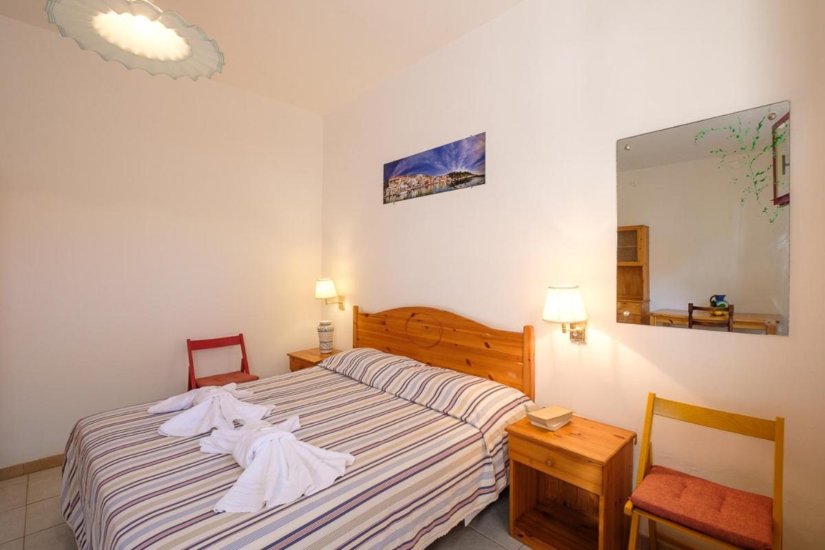 La Rosa Dei Venti Aparthotel Прочида Екстериор снимка